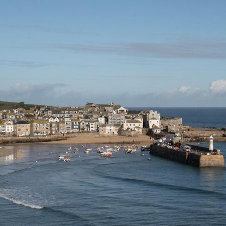 Stylish Two Bedroom Cottage - In Town Centre St Ives Exterior foto